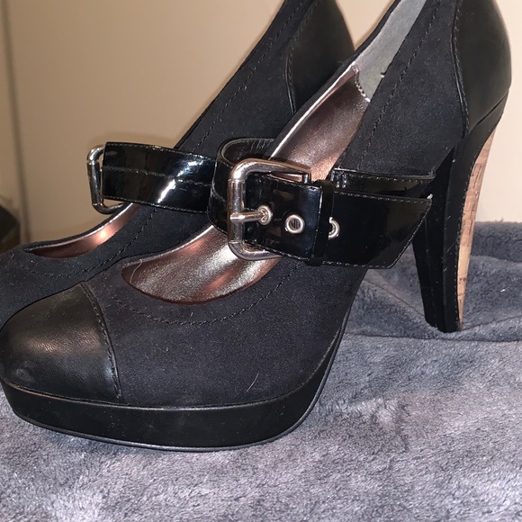 Fun and sturdy multi fabric fashion heels - Picture 3 of 3